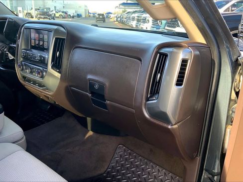 Used 2018 Chevrolet Silverado 1500 LT w/ LT Eassist Package image 18