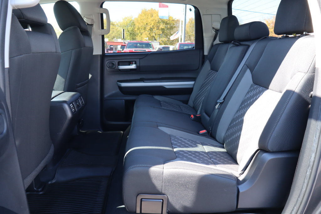 Used 2020 Toyota Tundra SR5 w/ SR5 Upgrade Package AWD/4WD image 25
