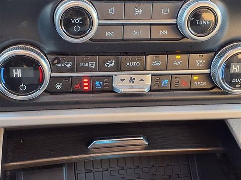 Used 2024 Ford Expedition Max Limited image 14