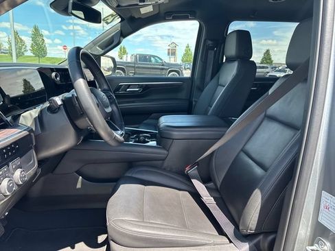 Certified 2025 Chevrolet Suburban Z71 AWD/4WD image 9