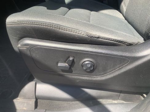 Used 2020 RAM 1500 Big Horn AWD/4WD image 11