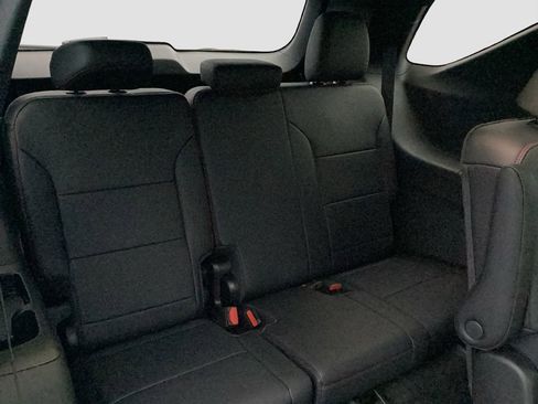 New 2026 Chevrolet Traverse RS w/ LPO, Floor Liner Package image 21