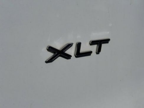 Used 2017 Ford Transit 350 XLT RWD image 12