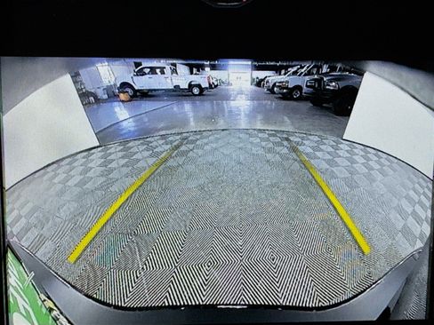 Used 2025 Volvo XC60 B5 Plus image 18