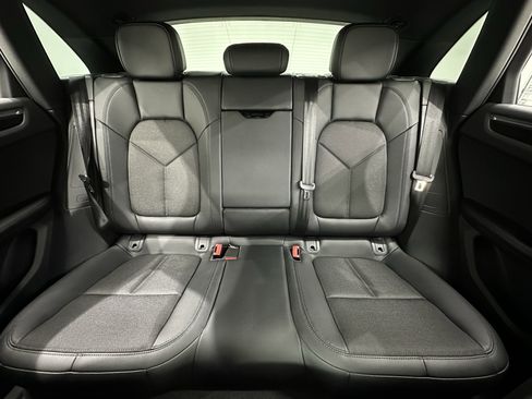 Certified 2024 Porsche Macan image 21