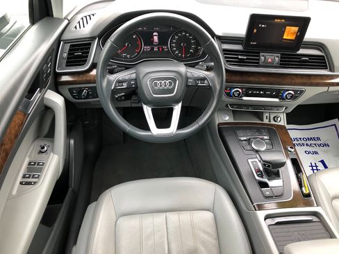 Used 2020 Audi Q5 2.0T Premium w/ Convenience Package image 9