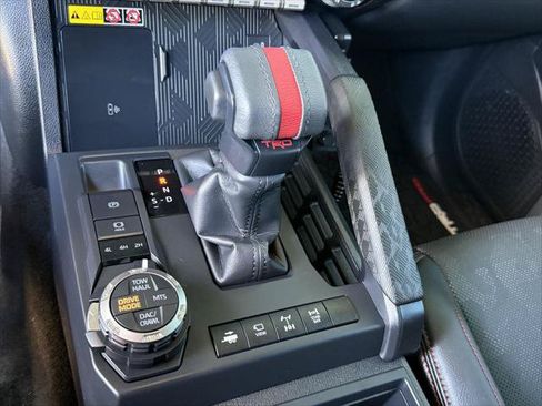 Used 2025 Toyota Tacoma TRD Pro AWD/4WD image 43