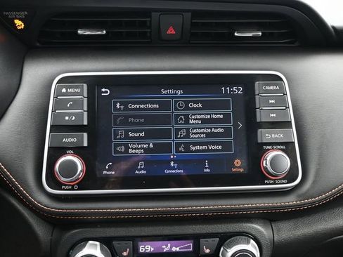 Used 2020 Nissan Kicks SR w/ SR Premium Package image 14