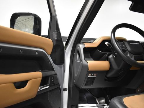 Used 2022 Land Rover Defender 90 X AWD/4WD image 20