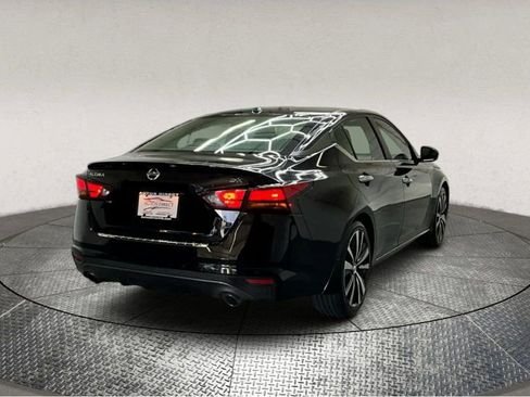 Used 2021 Nissan Altima 2.5 SR w/ SR Premium Package image 8