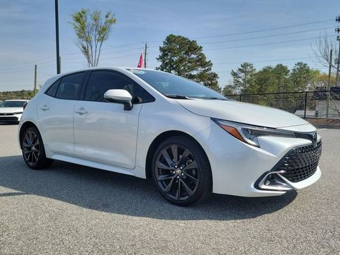 Used 2024 Toyota Corolla XSE FWD image 3