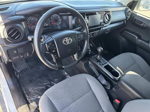 Used 2022 Toyota Tacoma SR image 8