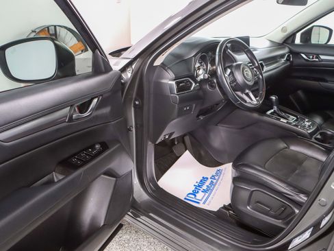 Used 2019 MAZDA CX-5 Touring image 3