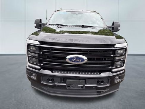 Used 2025 Ford F350 Platinum AWD/4WD image 6