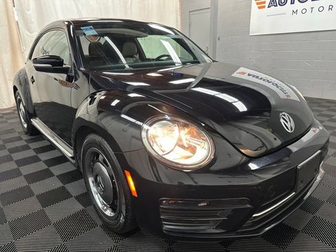 Used 2018 Volkswagen Beetle 2.0T Coast FWD image 2