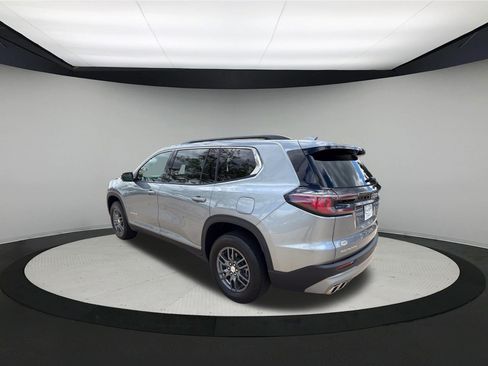 Used 2025 GMC Acadia Elevation FWD image 5