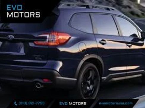 Used 2023 Subaru Ascent Touring AWD/4WD image 1
