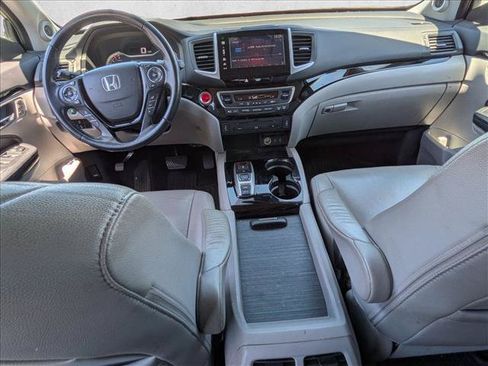 Used 2016 Honda Pilot Touring image 16