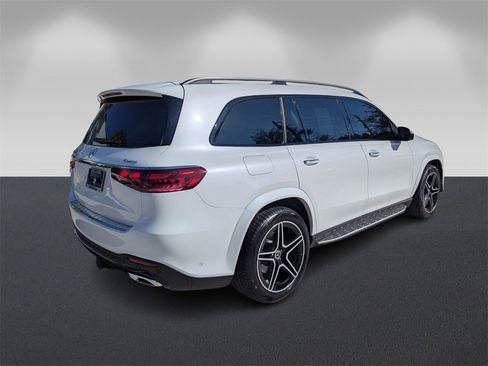 Used 2024 Mercedes-Benz GLS 450 4MATIC image 4