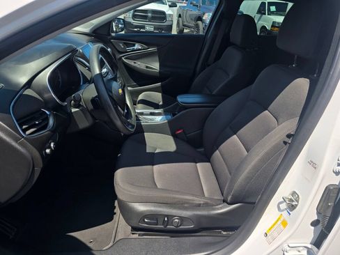 Used 2020 Chevrolet Malibu LT FWD image 21