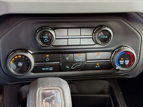 Used 2023 Ford Bronco 2-Door w/ Sasquatch Package AWD/4WD image 16