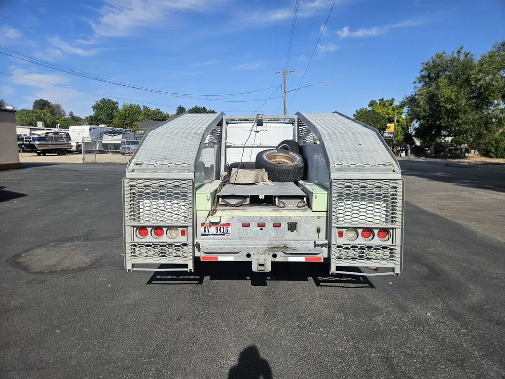 Used 2008 Ford F550 2WD Regular Cab Super Duty image 4