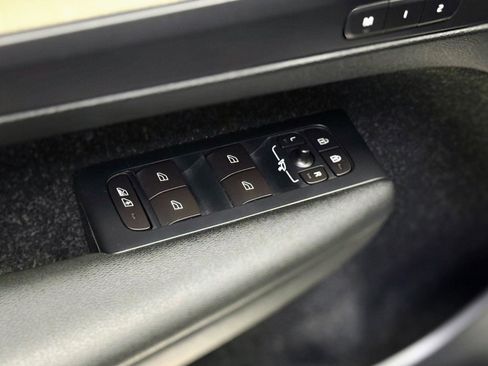 Used 2019 Volvo XC40 T5 Inscription image 13