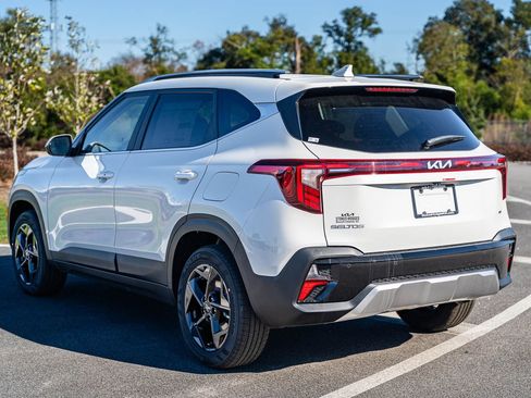 New 2026 Kia Seltos EX w/ EX Sunroof Package AWD/4WD image 4