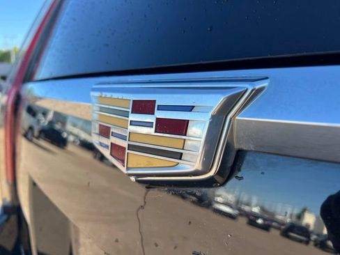 Used 2015 Cadillac Escalade Luxury AWD/4WD image 13