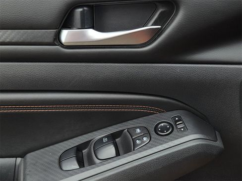 Used 2022 Nissan Altima 2.5 SR image 16