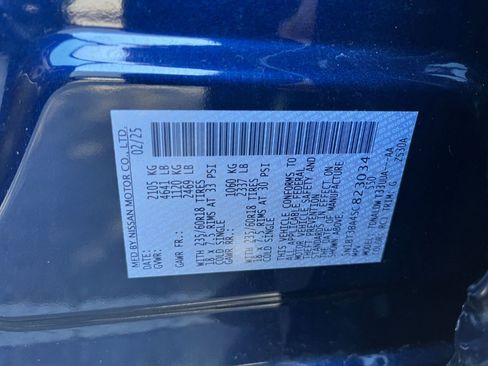 Used 2025 Nissan Rogue SV FWD image 31