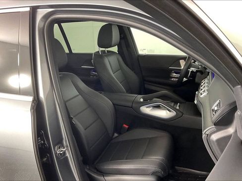 Used 2026 Mercedes-Benz GLS 450 4MATIC image 7
