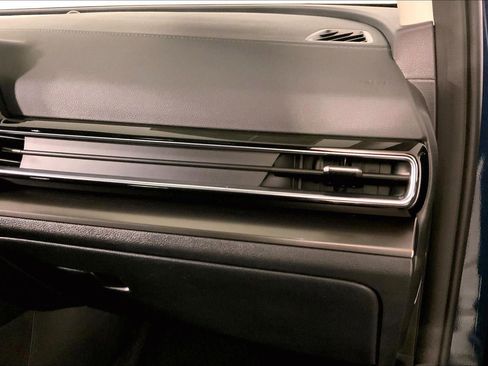 Certified 2025 Kia Sportage EX w/ EX Premium Package image 16