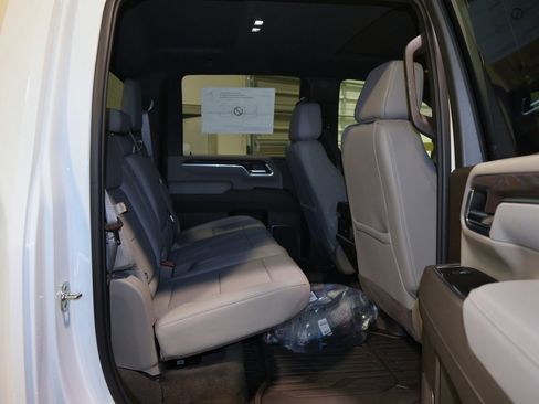 New 2026 GMC Sierra 3500 SLT w/ SLT Premium Package image 28