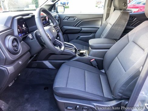 New 2026 Chevrolet Colorado W/T image 9
