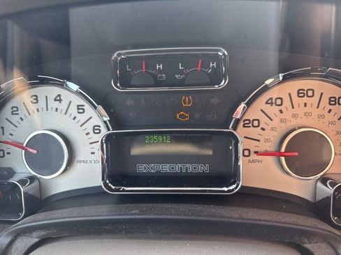 Used 2008 Ford Expedition XLT image 10