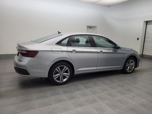 Used 2022 Volkswagen Jetta SE FWD image 10