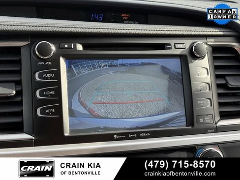 Used 2017 Toyota Highlander XLE image 17