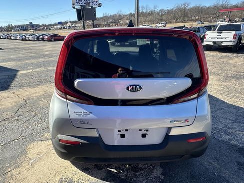 Used 2021 Kia Soul S image 8