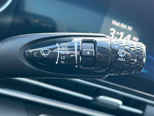 Certified 2024 Hyundai Elantra SEL FWD image 20