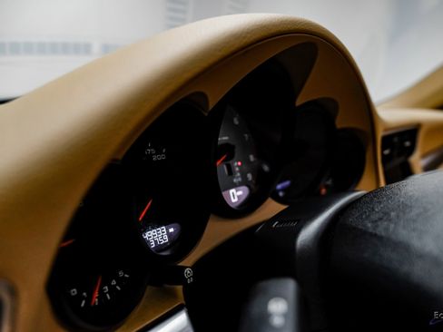 Used 2015 Porsche 911 Carrera S image 37