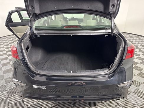 Used 2019 Kia Forte LXS FWD image 27