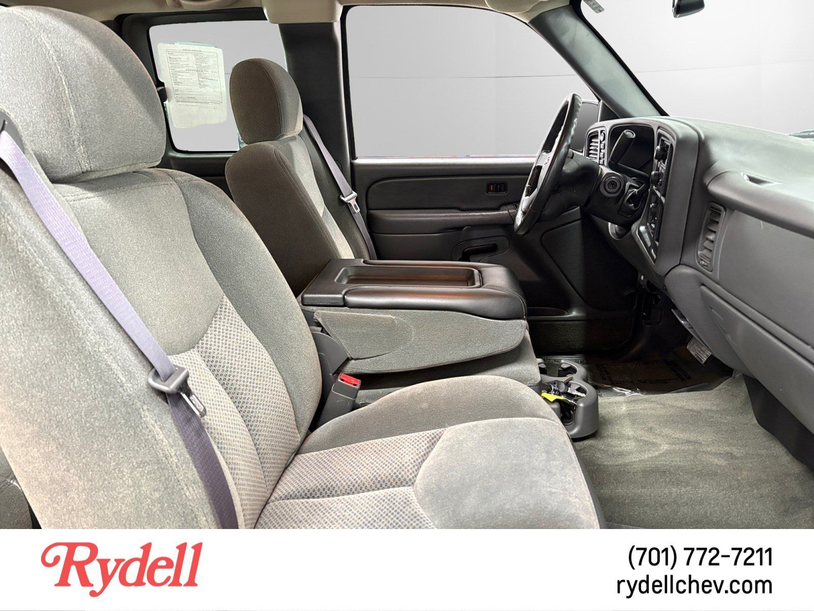 Used 2004 Chevrolet Silverado 1500 LS w/ Light Duty Power Package AWD/4WD image 16