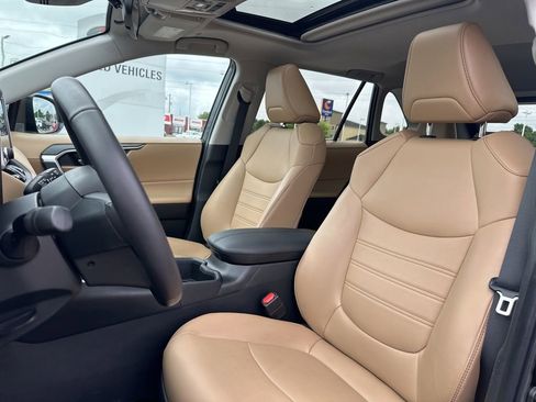 Certified 2023 Toyota RAV4 XLE Premium AWD/4WD image 11