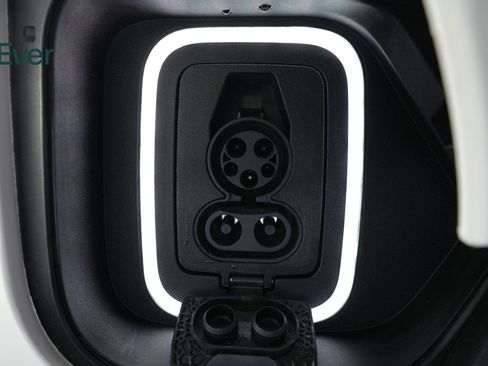 Used 2024 Rivian R1S Adventure image 10