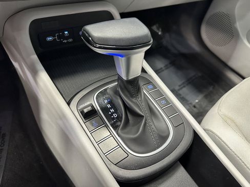 Certified 2024 Hyundai Kona SEL AWD/4WD image 24