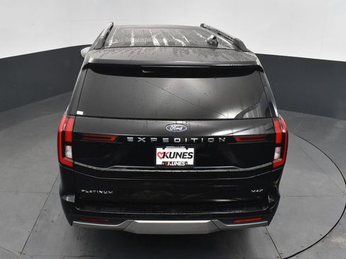 Used 2025 Ford Expedition Max Platinum AWD/4WD image 42