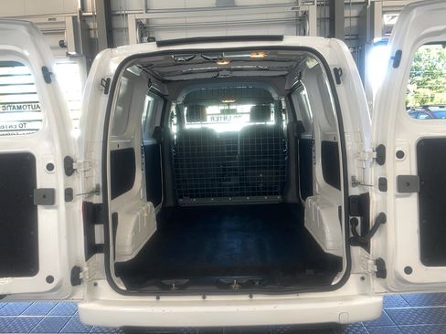 Used 2020 Nissan NV200 SV w/ Back Door Glass Package image 6