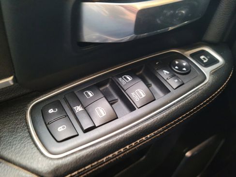 Used 2019 RAM 2500 Laramie image 17