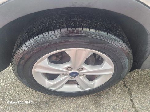 Used 2016 Ford Escape SE image 19